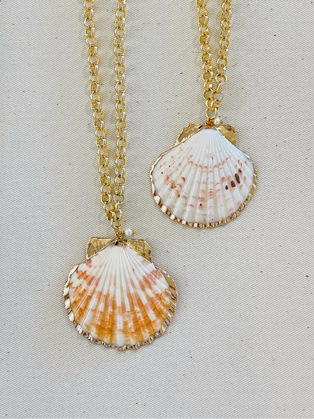 Summer Shell Necklace - Picture 3 of 4